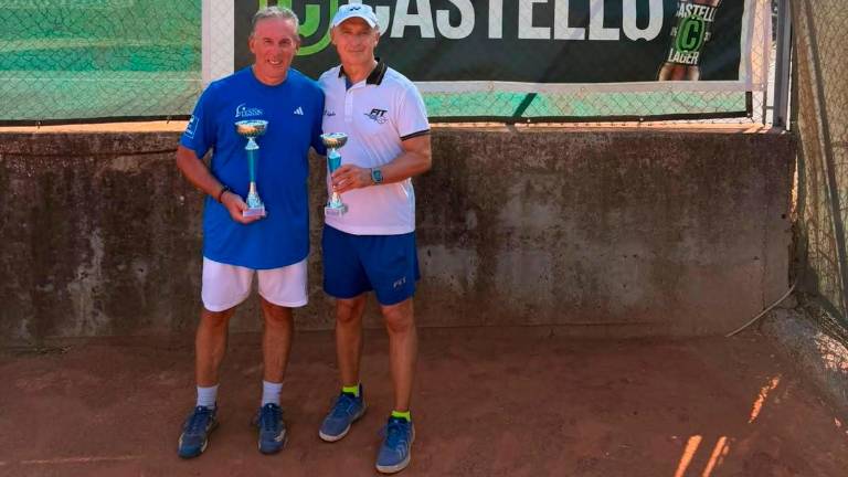 La premiazione del torneo Over 65 al Paradiso
