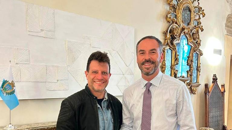 Filippo Sacchetti con il segretario di Stato Teodoro Lonfernini