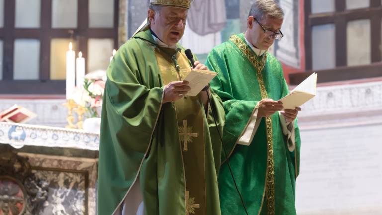 Ravenna, Don Dario Kesicki parroco di Classe e Ponte Nuovo il rito di