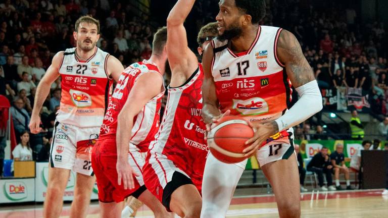 Mark Ogden in azione con la maglia biancorossa (foto Tommaso Morosetti)