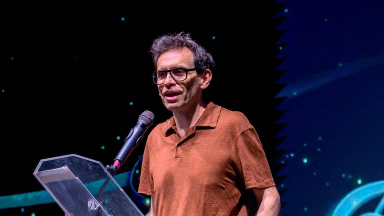 Nicola Lagioia rapisce il pubblico di Riccione con il racconto della letteratura