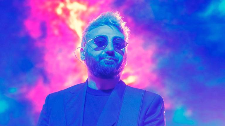 Riccione. Bagno di folla in piazzale Ceccarini per il concerto dei The Kolors