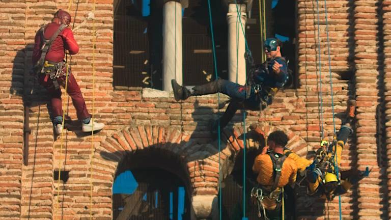 Ravenna. I Supereroi si calano dal campanile FOTOGALLERY