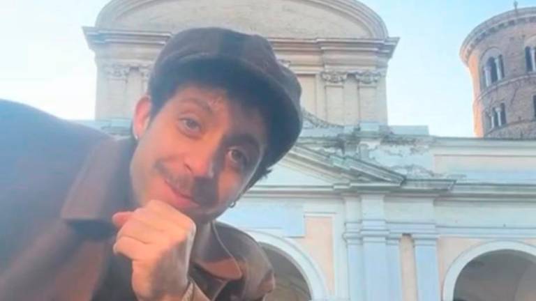 Ravenna, recensisce messe e chiese su Tik Tok: creator indagato per vilipendio della religione
