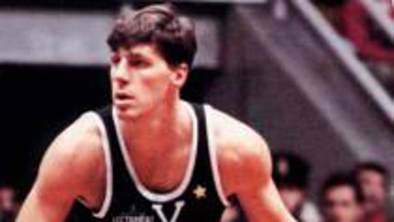 Basket, Forlì piange la morte di Marco Bonamico
