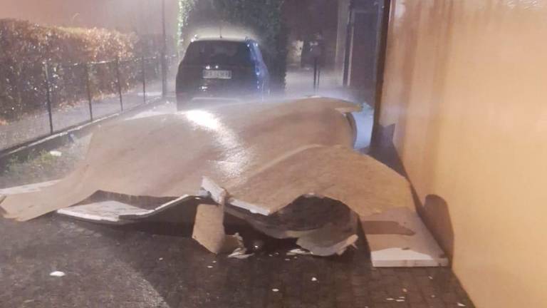 Maltempo nel cesenate: condominio “sbucciato” dal forte vento FOTOGALLERY
