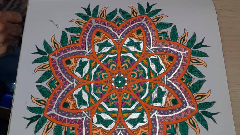 Forlì, anziana scopre la passione per i “mandala” e ne realizza quasi mille