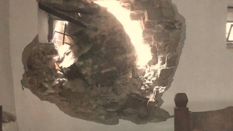 Tredozio. Cadono massi sull’ostello, è allarme