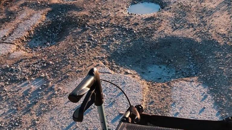 La via Paganello dissestata