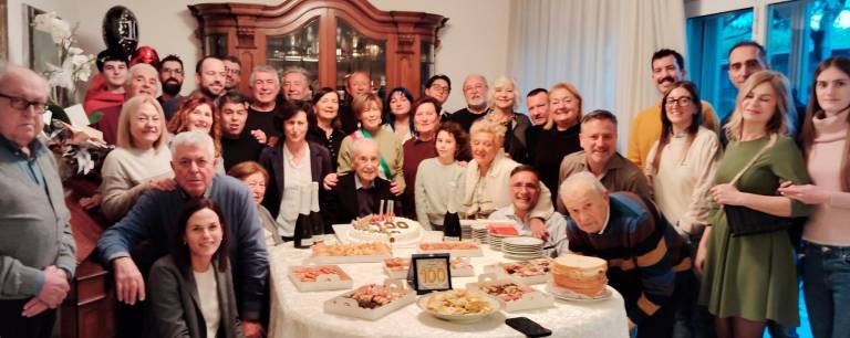 Riccione, 100 anni e la torta di tagliatelle: la festa di Gino “Canarél”