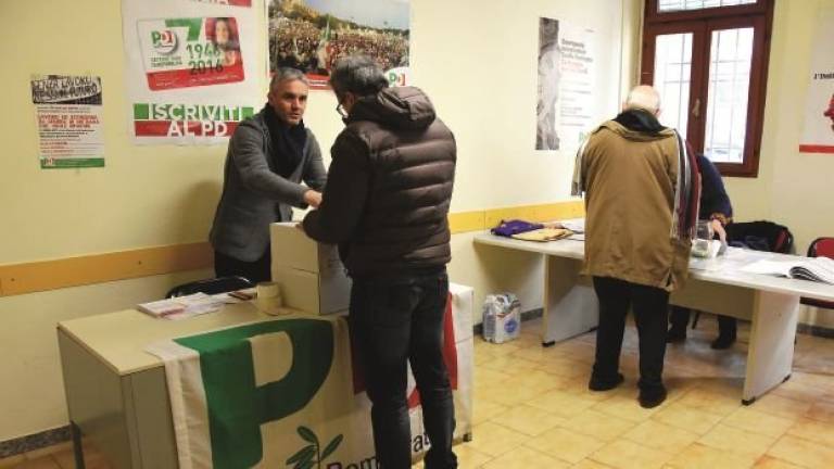 Primarie, alle urne il popolo Pd. A Forlì votano in 6.931