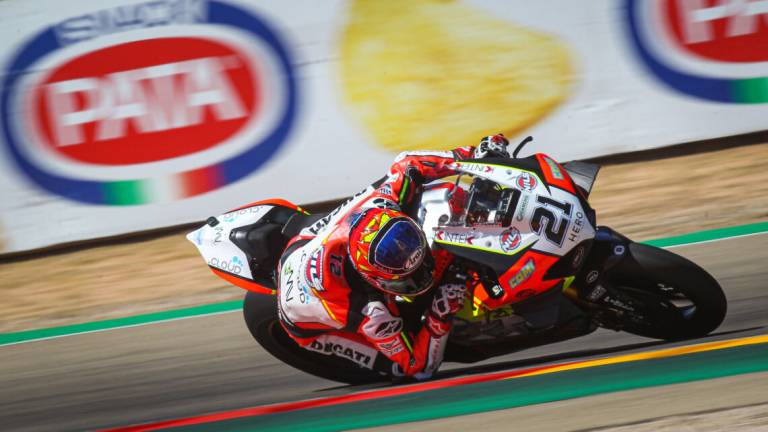 Superbike, pole a Rea, Rinaldi in prima fila