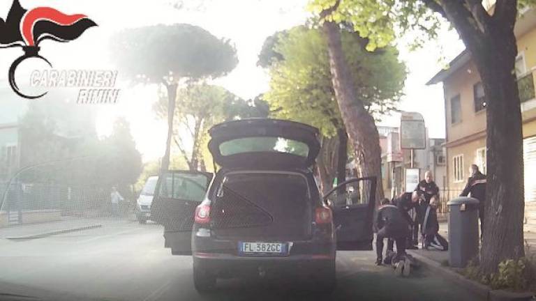 Rimini, omicidio Niang, condannato a due anni per aver custodito l’arma del delitto