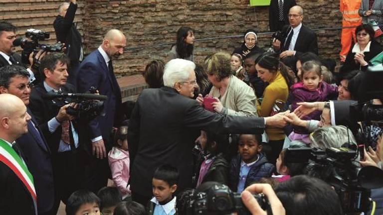 Un selfie col presidente Mattarella e gli studenti forlivesi