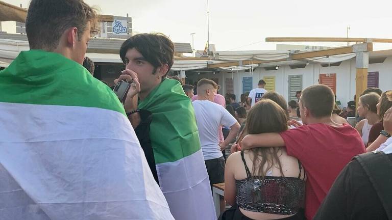 Cesenatico, cresce la febbre per la finale degli Europei ai maxischermi