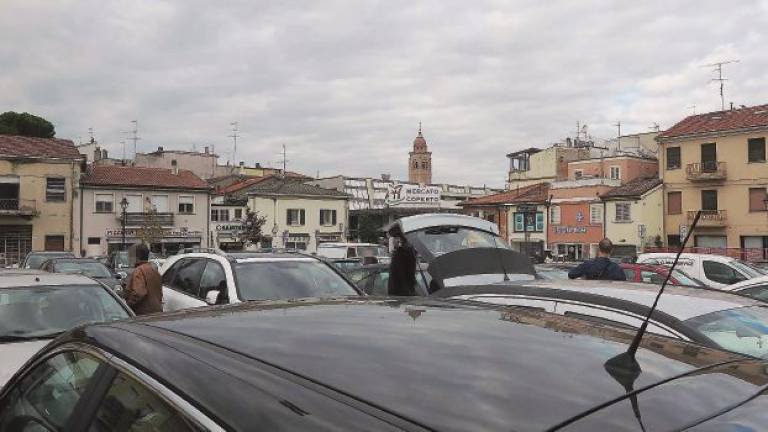 Fotografata e minacciata dai parcheggiatori abusivi a Rimini. Stai attenta, adesso sappiamo chi sei
