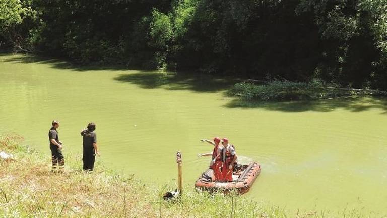 Cadavere ritrovato nel fiume Ronco a Ravenna, era in acqua da oltre un mese