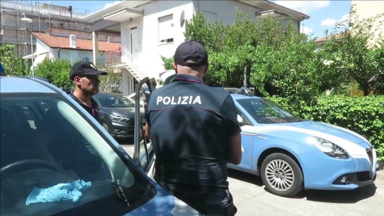 Rimini, il femminicidio di Bellariva: picchia la compagna poi le taglia la gola VIDEO