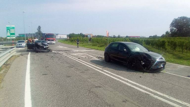 Ravenna, incidente all'uscita di Cotignola sulla A14 bis: 7 feriti