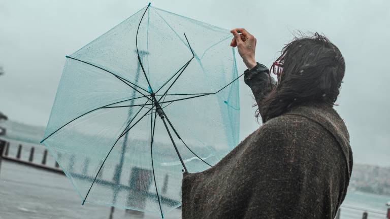 Meteo Romagna, pioggia e allerta arancione per vento su tutta la costa domenica 5 ottobre