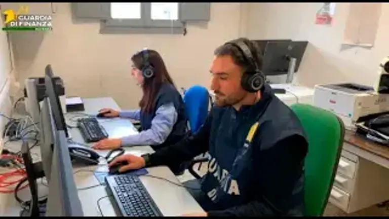 Ravenna, proponevano investimenti-truffa a chi aveva perso la casa per l’alluvione: tre arresti