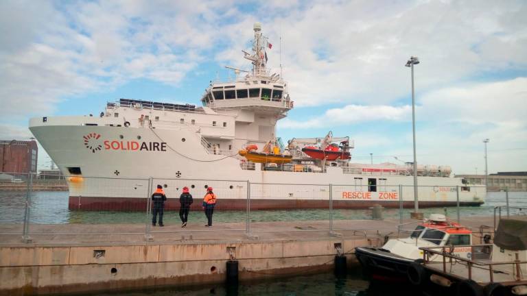 Ravenna accoglie la nave Ong Solidaire con 120 migranti soccorsi