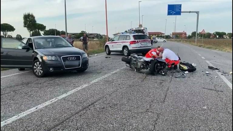 Incidente con la moto: morto un 37enne di Cesena VIDEO