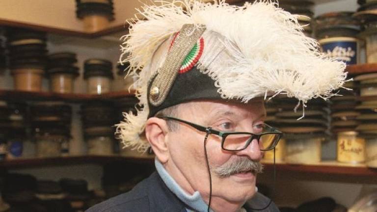 I cappelli d’epoca di Roberto Manzoni a Ravenna, pezzi unici da esporre in un museo