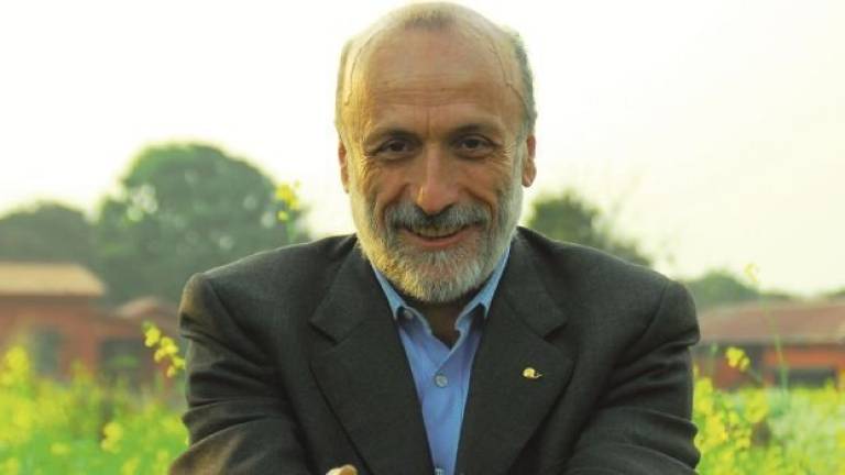 Carlo Petrini torna in Romagna: parlerà di cibo, ecologia e comunità