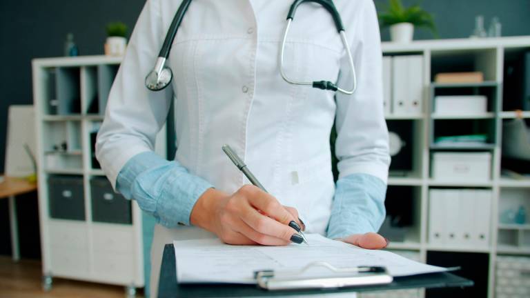 Ravenna, certificati medici fasulli per non lavorare: la funzionaria patteggia