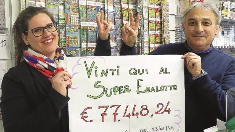 Coriano, vince 80mila euro al SuperEnalotto ma non si presenta all'incasso