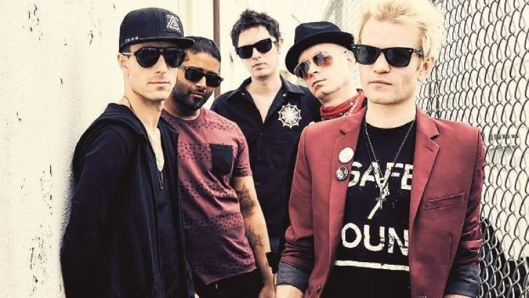 La rinascita dei canadesi Sum 41: “Voices” del punk rock mondiale