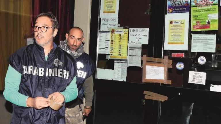 Richiedenti asilo e spacciatori, a Forlì chiuso un bar usato come ritrovo