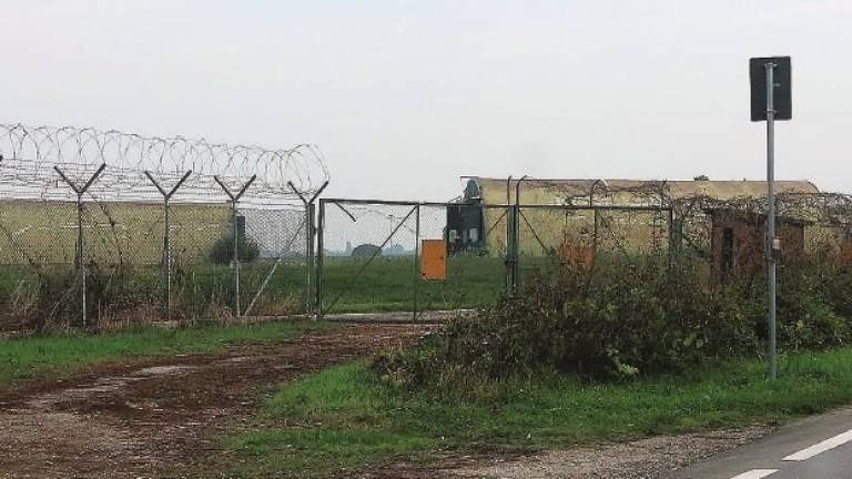 Scoperta una discarica abusiva nei terreni dell’aeroporto militare di Rimini