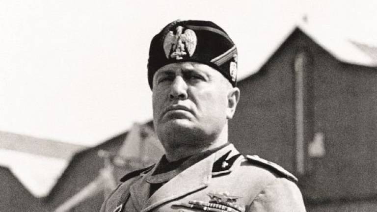 Mussolini cancellato come cittadino onorario di Ravenna. Ma in consiglio è bagarre