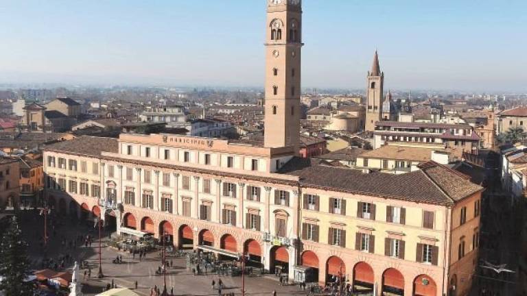 Forlì, verde pubblico: via al processo, imputata anche l'ex vice sindaca