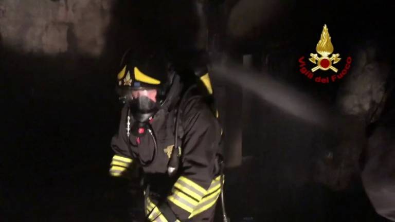 Santarcangelo: incendio brucia un'abitazione