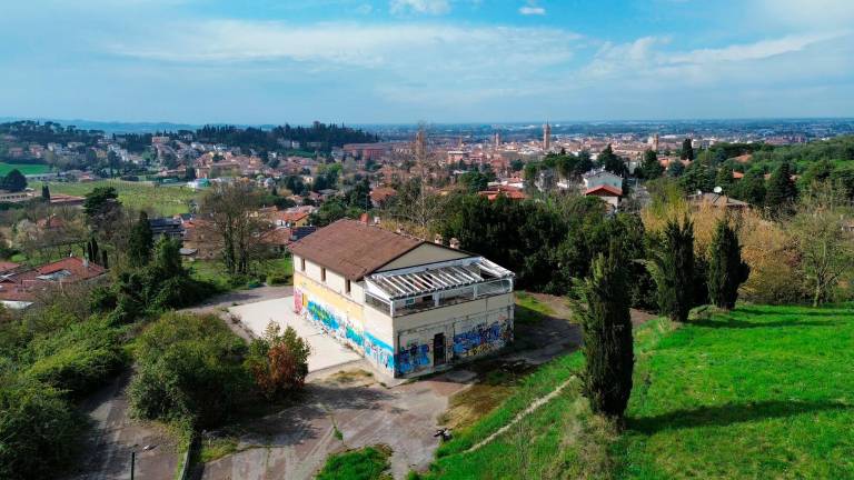 L’ex ristorante “I Gessi” visto dall’alto