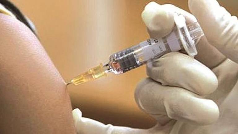 Vaccini, via ai genitori dei disabili e agli obesi