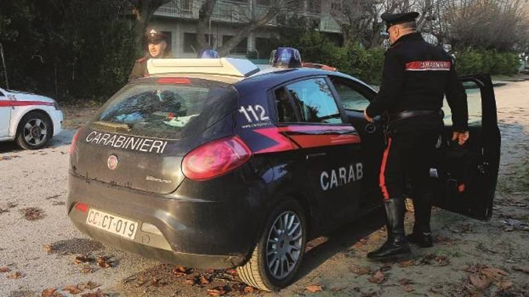 Morto tra il freddo e gli stenti in una colonia abbandonata a Cesenatico