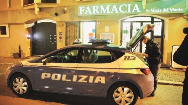 Cesena, bandito solitario assalta la farmacia in zona stazione
