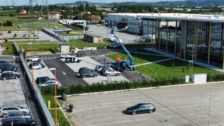 Cesena, due operai folgorati sul lavoro e uno è grave