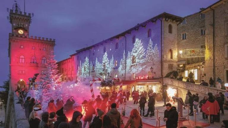 Bosco delle emozioni, a San Marino atmosfere da fiaba e dame luminose