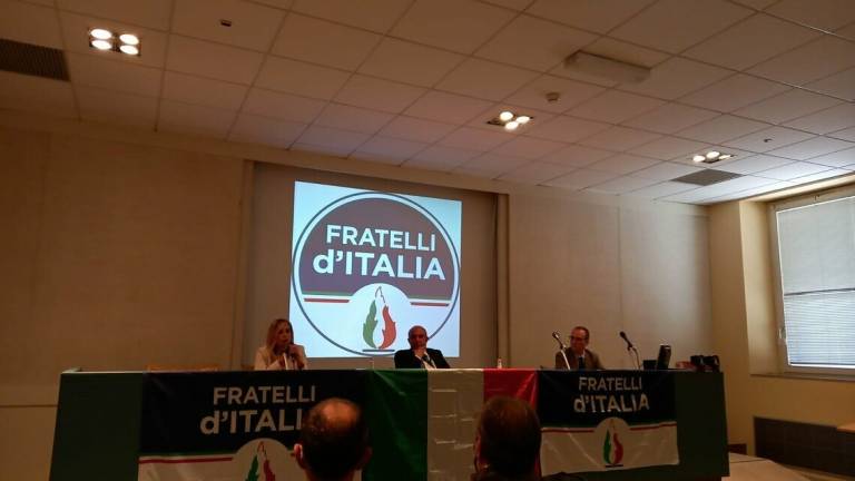La sindaca di Coriano entra in Fratelli d'Italia. Subito polemiche