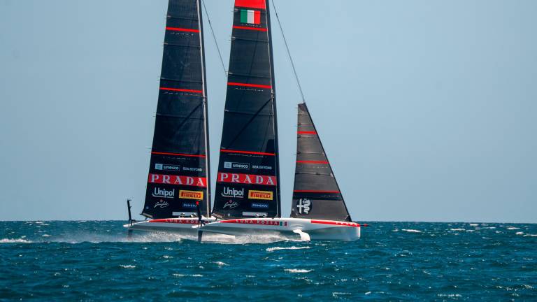 I due equipaggi di Luna Rossa in allenamento