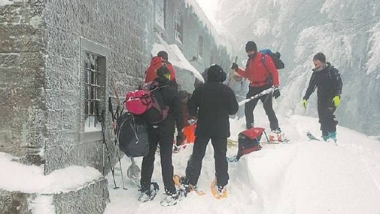 Malore per il freddo in Campigna: scatta il piano neve ovunque