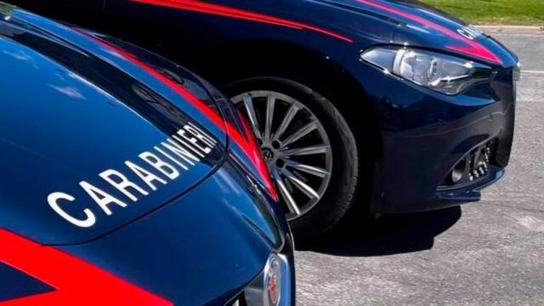 Bagnacavallo, molesta i clienti al bar e poi strattona i Carbinieri: 41enne arrestato