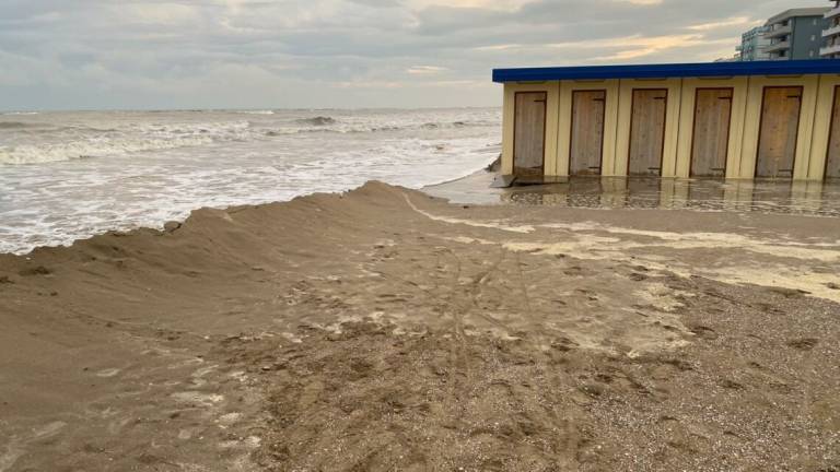 Maltempo a Cesenatico, dune azzerate e spiagge erose