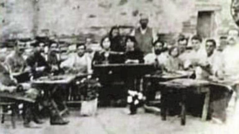 Una foto di 104 anni fa svela i calzolai pionieri a San Mauro Pascoli