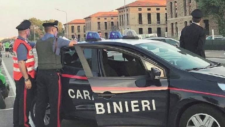 Rimini, aggredisce carabinieri durante un controllo, arrestato